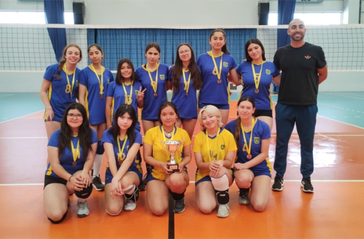 Femenina de Voleibol obtiene un brillante tercer lugar